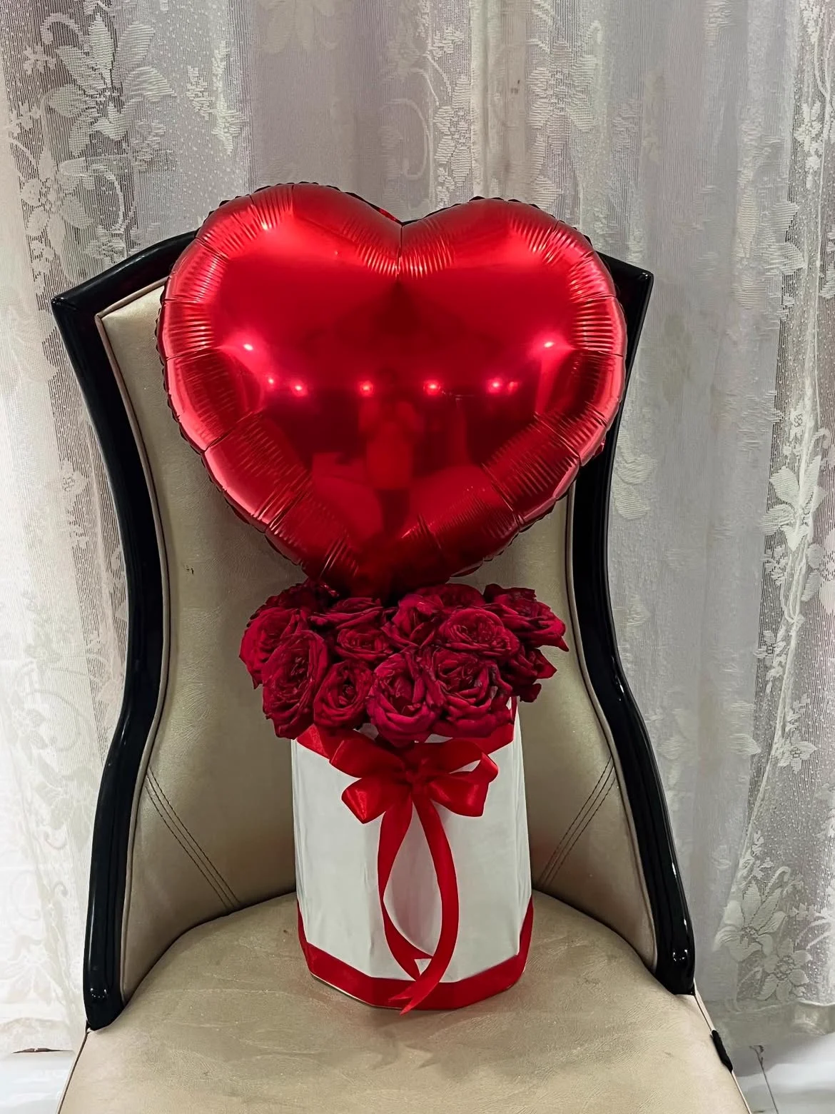 Heart Balloon Box Detail